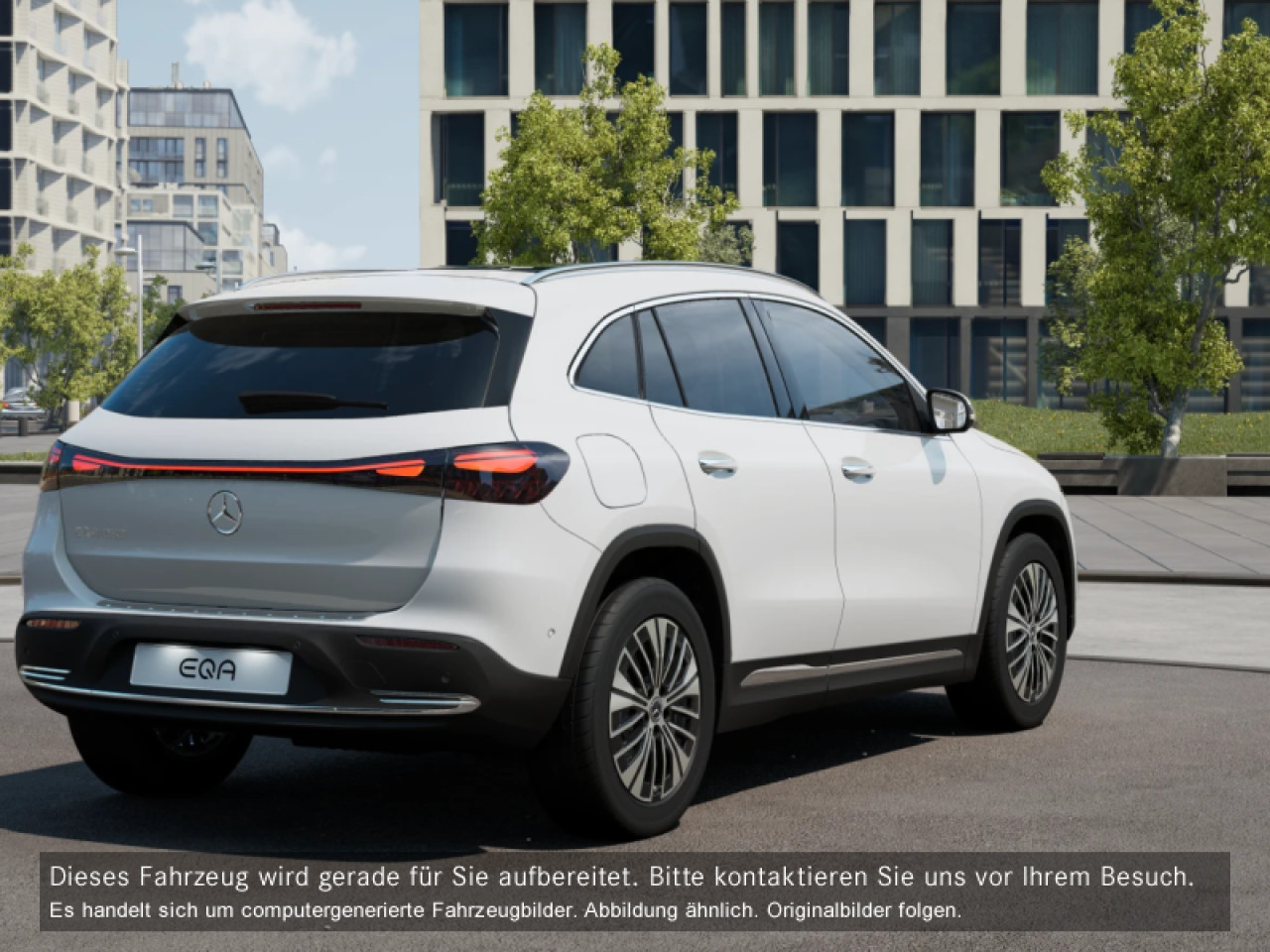 Getriebe: AutomatikgetriebeDetailangaben f&uuml;r XEV Fahrzeug: Batterietechnologie: Lithium-Ionen,  Nutzbare Batteriekapazit&auml;t: 66,0kWh,  Batteriezustand: 98%,  Ladezeit (in Minuten): 375 (10% bis 100%),  Schnellladezeit (in Minuten): 32 (10% bis 80%)Ausstattungspakete: Winterpaket,  Komfort Paket: Sitzkomfort-Paket,  Licht- und Sichtpaket,  SpiegelpaketAssistenzsysteme: Fernlichtassistent,  Aktiver Park-Assistent inkl. PARKTRONIC,  Surround-Kamerasystem: Park-Paket mit 360&deg;-Kamera,  DISTRONIC,  Berganfahrhilfe,  Spracheingabesystem,  M&uuml;digkeitserkennung,  Spurhalteassistent mit aktivem Lenk-Assistent,  Fahrerassistenzpaket,  COLLISION PREVENTION ASSIST,  Verkehrszeichenerkennung m. Geschwindigkeitslimit-AssistentLicht und Sicht: LED-Scheinwerfer,  Tagfahrlicht,  Regensensor,  Automatisch abblendender Innenspiegel,  W&auml;rmeschutzverglasung,  Ambientebeleuchtung mehrfarbig,  LichtsensorAudio &amp; Kommunikation: MBUX,  Navigationssystem,  Radio,  Multi-Funktions-Display,  Digitaler Radioempfang DAB,  Soundsystem,  USB Anschluss,  Mercedes connect me,  Handyvorbereitung Bluetooth,  Android Auto u. Apple CarPlay,  Kabelloses Laden f&uuml;r Handys,  WLAN HotspotKomfort: Digitales Kombiinstrument,  Klimaautomatik,  Panorama-Schiebedach,  Lordosenst&uuml;tze Fahrer/Beifahrer,  Sitzheizung Fahrer/Beifahrer,  Komfortsitze,  Armauflage hinten,  Servolenkung,  Lenks&auml;ule verstellbar,  HANDS-FREE ACCESS,  Start-Stopp System,  Zentralver. mit Fernbedienung,  Fensterheber elektrisch,  EASY-PACK Heckklappe,  DYNAMIC SELECT,  Getr&auml;nkehalter vornInterieur: Sitze Stoff Ledernachbildung ARTICO / Stoff Cupertino zweifarbig ros&eacute;gold / titangrau pearl,  Innenfarbe gold,  Multifunktions-Sport-/Lederlenkrad,  Lenkradheizung,  Bordcomputer,  R&uuml;cksitze klappbar,  Dekoreinlagen: 56H Zierelemente Star Pattern hinterleuchtet, 331 Zierelement hinterleuchtet,  Lenkrad-SchaltwippenExterieur: Touchscreen Bedienung,  Leichtmetallfelgen 18 Zoll,  Au&szlig;enspiegel elekt. anklappbar,  Dachreling,  Reifenpannenset,  Notrufsystem,  Ladekabel,  Wechsel-/Gleichstromladesystem (AC/DC Laden),  Stauassistent,  FahrzeugpersonalisierungSicherheit: i-Size Kindersitzbefestigung,  Fu&szlig;g&auml;ngerschutzsystem,  Fahrer- /Beifahrerairbag,  Seitenairbag vorn und hinten,  Knieairbag Fahrer,  Traktionskontrolle,  Elektr. Stabilit&auml;tsprogramm ESP,  Reifendruckkontrolle,  Wegfahrsperre,  Au&szlig;entemperatur Anzeige,  Antiblockiersystem ABS,  Bremsverschlei&szlig;anzeige,  Proaktives Insassenschutzsystem,  Notbremsassistent,  Akustischer Umfeldschutz,  Totwinkel-AssistentWeitere Ausstattung: Laderaum-Paket,  PSJ Electric Art Advanced Plus,  39U Digitales Extra: Remote und Charging Services Premium,  321 Fingerabdrucksensor,  PTD Electric Art,  B05 ECO AssistentSonstige Ma&szlig;e und Gewichte: Nutzlast: 425 kg,  zul&auml;ssiges Gesamtgewicht: 2.470 kg,  Radstand: 2.729 mmIrrt&uuml;mer und &Auml;nderungen vorbehalten