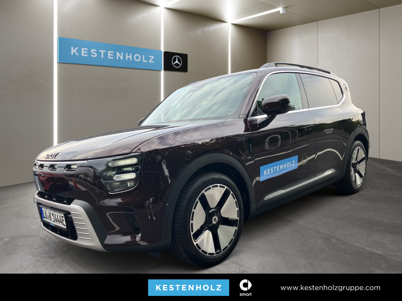 Getriebe: Automatikgetriebe, 1 GangAssistenzsysteme: Head-up-Display HUD,  selbstlenkende Einparkhilfe,  Automatische Distanzregelung ACC,  Spracheingabesystem,  Totwinkel-Assistent,  SpurhalteassistentLicht und Sicht: CyberSparks LED,  Regensensor,  Automatisch abblendender Innenspiegel,  Colorverglasung,  Dynamische LeuchtweitenregulierungAudio &amp; Kommunikation: Navigationssystem,  Multi-Funktions-Display 16:9,  Soundsystem: beats,  Bluetooth Audiostreaming,  Handyvorbereitung BluetoothKomfort: Klimaautomatik, 2 Zonen,  Panoramadach,  Fahrer-/Beifahrersitz elektrisch,  Memoryfunktion Fahrersitz,  Lordosenst&uuml;tze Fahrer,  Sitzheizung Fahrer/Beifahrer,  Easy-Entry Einstiegshilfe,  Armauflage hinten,  Servotronic,  Lenks&auml;ule verstellbar,  Keyless-Entry,  Zentralver. mit Fernbedienung,  Automatisch &ouml;ffnende HeckklappeInterieur: Sitze Leder schwarz,  Innenfarbe schwarz,  Multifunktionslenkrad,  Lenkradheizung,  R&uuml;cksitze klapp- und teilbar,  Laderaumabdeckung,  DurchladesystemExterieur: Leichtmetallfelgen 19 Zoll: Rotor,  Au&szlig;enspiegel elekt.,  DachrelingSicherheit: ISOFIX Kindersitzbefestigung,  Fahrer- /Beifahrerairbag,  Kopfairbag vorn und hinten,  Seitenairbag vorn,  TCS,  Elektr. Stabilit&auml;tsprogramm ESP: mit TSA,  Reifendruckkontrolle,  Diebstahlwarnanlage,  Wegfahrsperre,  Antiblockiersystem ABSIrrt&uuml;mer und &Auml;nderungen vorbehalten
