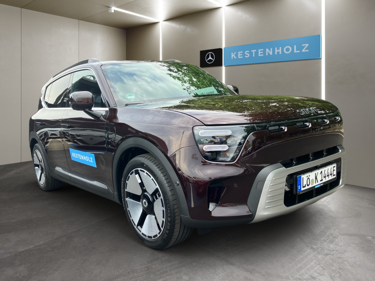 Getriebe: Automatikgetriebe, 1 GangAssistenzsysteme: Head-up-Display HUD,  selbstlenkende Einparkhilfe,  Automatische Distanzregelung ACC,  Spracheingabesystem,  Totwinkel-Assistent,  SpurhalteassistentLicht und Sicht: CyberSparks LED,  Regensensor,  Automatisch abblendender Innenspiegel,  Colorverglasung,  Dynamische LeuchtweitenregulierungAudio &amp; Kommunikation: Navigationssystem,  Multi-Funktions-Display 16:9,  Soundsystem: beats,  Bluetooth Audiostreaming,  Handyvorbereitung BluetoothKomfort: Klimaautomatik, 2 Zonen,  Panoramadach,  Fahrer-/Beifahrersitz elektrisch,  Memoryfunktion Fahrersitz,  Lordosenst&uuml;tze Fahrer,  Sitzheizung Fahrer/Beifahrer,  Easy-Entry Einstiegshilfe,  Armauflage hinten,  Servotronic,  Lenks&auml;ule verstellbar,  Keyless-Entry,  Zentralver. mit Fernbedienung,  Automatisch &ouml;ffnende HeckklappeInterieur: Sitze Leder schwarz,  Innenfarbe schwarz,  Multifunktionslenkrad,  Lenkradheizung,  R&uuml;cksitze klapp- und teilbar,  Laderaumabdeckung,  DurchladesystemExterieur: Leichtmetallfelgen 19 Zoll: Rotor,  Au&szlig;enspiegel elekt.,  DachrelingSicherheit: ISOFIX Kindersitzbefestigung,  Fahrer- /Beifahrerairbag,  Kopfairbag vorn und hinten,  Seitenairbag vorn,  TCS,  Elektr. Stabilit&auml;tsprogramm ESP: mit TSA,  Reifendruckkontrolle,  Diebstahlwarnanlage,  Wegfahrsperre,  Antiblockiersystem ABSIrrt&uuml;mer und &Auml;nderungen vorbehalten