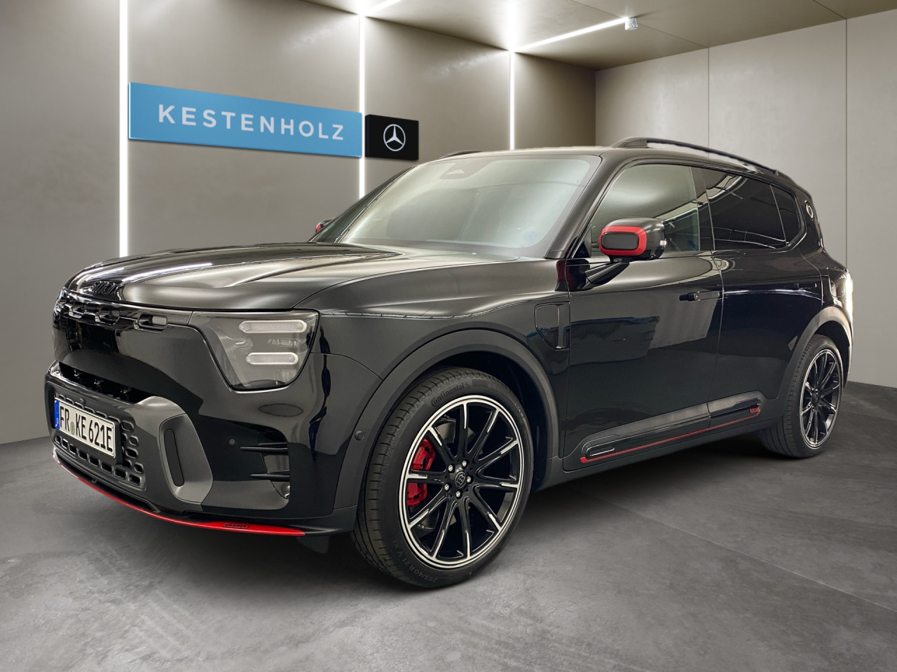 Getriebe: Automatikgetriebe, 1 GangAusstattungslinie: Ausstattungslinie Exterieur: Brabus,  Ausstattungslinie Interieur: BrabusAusstattungspakete: SportpaketAssistenzsysteme: Head-up-Display HUD,  Fernlichtassistent,  Einparkhilfe,  R&uuml;ckfahrkamera: 360&deg; Rundumsichtkamera,  Fahrlichtautomatik,  Tempomat,  Berganfahrhilfe,  Spurhalteassistent,  Kollisionswarnung,  VerkehrszeichenerkennungLicht und Sicht: LED-Scheinwerfer,  Abbiegelicht,  Tagfahrlicht,  Regensensor,  Ambientebeleuchtung mehrfarbig,  LichtsensorAudio &amp; Kommunikation: Navigationssystem,  Radio,  Multi-Funktions-Display,  Digitaler Radioempfang DAB,  Soundsystem,  Kabelloses Laden f&uuml;r HandysKomfort: Digitales Kombiinstrument,  Klimaautomatik, 2 Zonen,  Panoramadach,  Fahrer-/Beifahrersitz elektrisch,  Memoryfunktion Fahrersitz,  Sitzheizung Fahrer/Beifahrer,  Easy-Entry Einstiegshilfe,  Servolenkung,  Keyless-Entry,  Zentralverriegelung,  Fensterheber elektrisch,  Automatisch &ouml;ffnende Heckklappe,  SitzklimatisierungInterieur: Sitze Teilleder Dinamica-Mikrofaser,  Innenfarbe schwarz,  Sportlenkrad,  BordcomputerExterieur: Touchscreen Bedienung,  Leichtmetallfelgen 19 Zoll,  Au&szlig;enspiegel elekt.,  NotrufsystemSicherheit: Fahrer- /Beifahrerairbag,  Elektr. Stabilit&auml;tsprogramm ESP,  Reifendruckkontrolle,  Au&szlig;entemperatur Anzeige,  Antiblockiersystem ABS,  Bremsverschlei&szlig;anzeige,  NotbremsassistentVerf&uuml;gbarkeit in Abstimmung mit VerkaufsberaterIrrt&uuml;mer und &Auml;nderungen vorbehalten