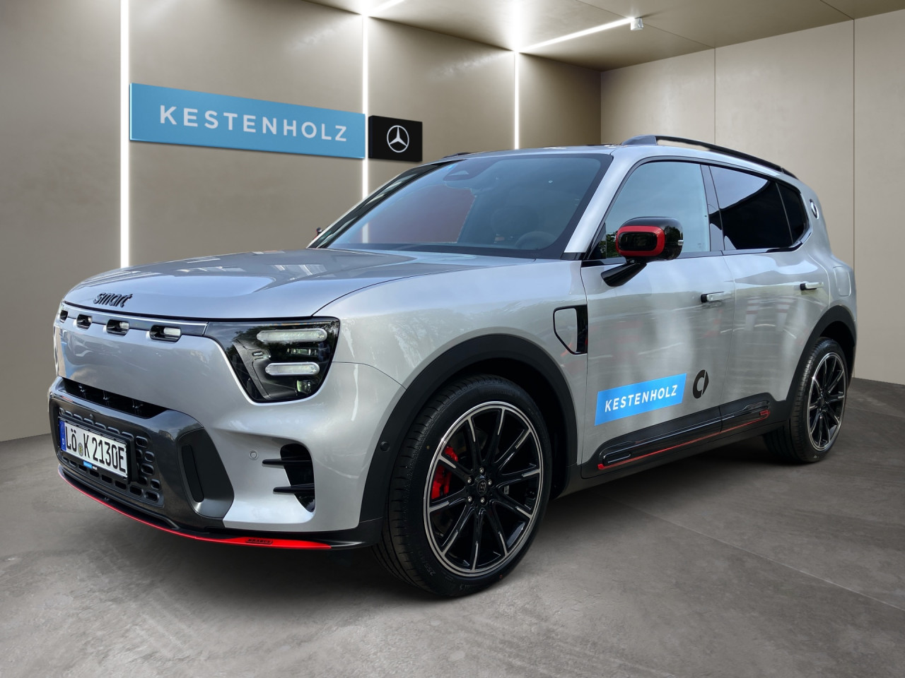 Getriebe: Automatikgetriebe, 1 GangAusstattungslinie: Ausstattungslinie Exterieur: Brabus,  Ausstattungslinie Interieur: BrabusAusstattungspakete: SportpaketAssistenzsysteme: Head-up-Display HUD,  Fernlichtassistent,  Einparkhilfe,  R&uuml;ckfahrkamera: 360&deg; Rundumsichtkamera,  Fahrlichtautomatik,  Tempomat,  Berganfahrhilfe,  Spurhalteassistent,  Kollisionswarnung,  VerkehrszeichenerkennungLicht und Sicht: LED-Scheinwerfer,  Abbiegelicht,  Tagfahrlicht,  Regensensor,  Ambientebeleuchtung mehrfarbig,  LichtsensorAudio &amp; Kommunikation: Navigationssystem,  Radio,  Multi-Funktions-Display,  Digitaler Radioempfang DAB,  Soundsystem,  Kabelloses Laden f&uuml;r HandysKomfort: Digitales Kombiinstrument,  Klimaautomatik, 2 Zonen,  Panoramadach,  Fahrer-/Beifahrersitz elektrisch,  Memoryfunktion Fahrersitz,  Sitzheizung Fahrer/Beifahrer,  Easy-Entry Einstiegshilfe,  Servolenkung,  Keyless-Entry,  Zentralverriegelung,  Fensterheber elektrisch,  Automatisch &ouml;ffnende Heckklappe,  SitzklimatisierungInterieur: Sitze Teilleder Dinamica-Mikrofaser,  Innenfarbe schwarz,  Sportlenkrad,  BordcomputerExterieur: Touchscreen Bedienung,  Leichtmetallfelgen 21 Zoll,  Au&szlig;enspiegel elekt.,  NotrufsystemSicherheit: Fahrer- /Beifahrerairbag,  Elektr. Stabilit&auml;tsprogramm ESP,  Reifendruckkontrolle,  Au&szlig;entemperatur Anzeige,  Antiblockiersystem ABS,  Bremsverschlei&szlig;anzeige,  NotbremsassistentVerf&uuml;gbarkeit in Abstimmung mit VerkaufsberaterIrrt&uuml;mer und &Auml;nderungen vorbehalten